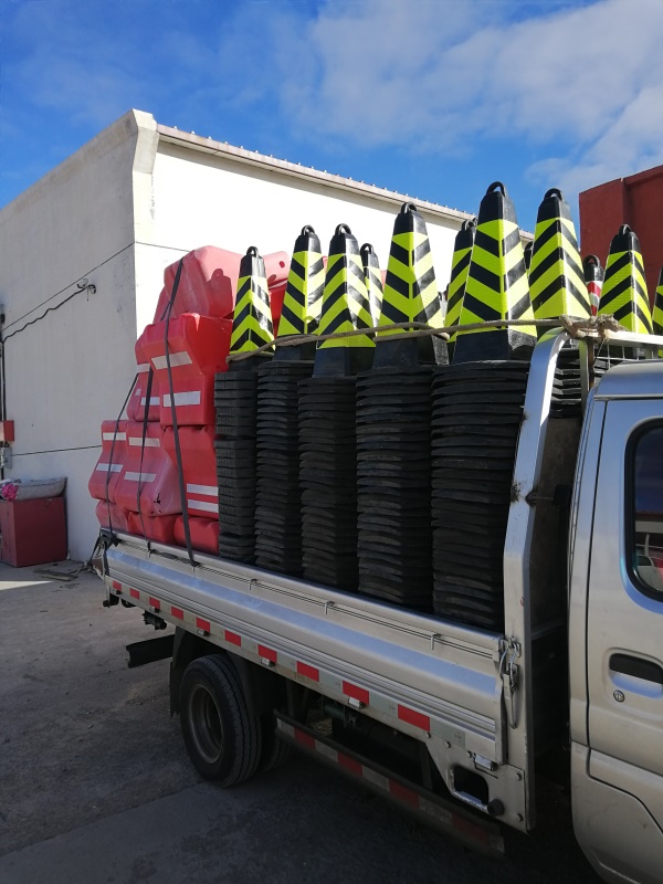 路锥防撞柱水马防撞桶