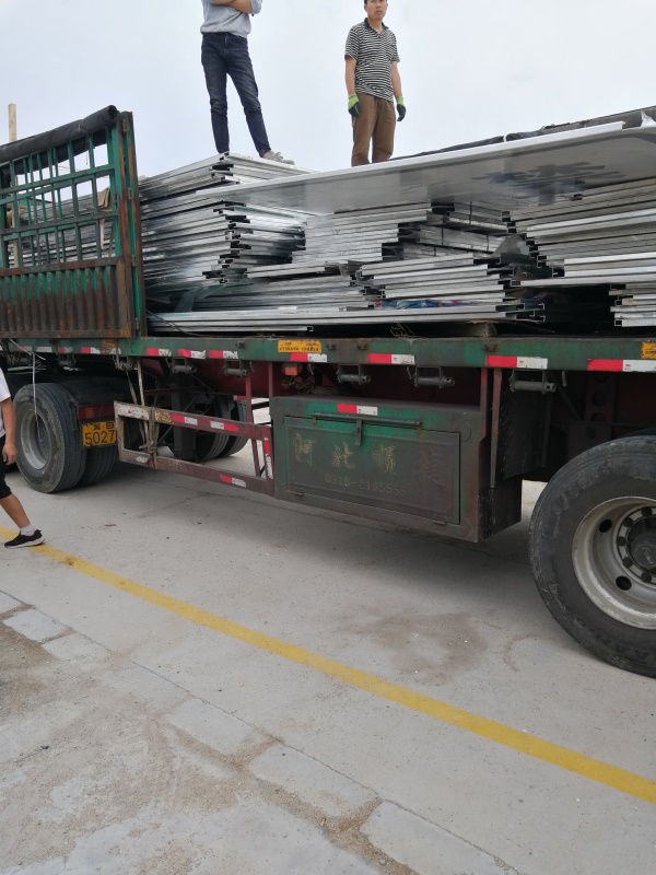 唐山迁曹高速标志牌生产现场